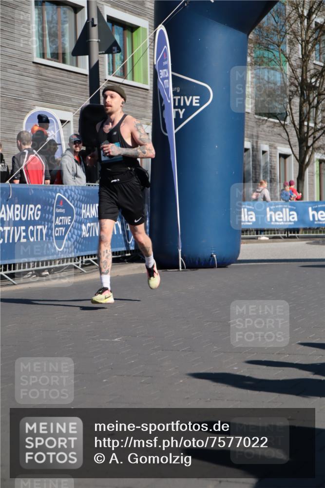 06.04.2025 - 44. Internationalen Wilhelmsburger Insellauf A. Gomolzig http://msf.ph/oto/7577022 06.04.2025 10:31:53 Ziel 3413, 3962, 4057, 4223, 4271, 4484, 4497 meine-sportfotos.de