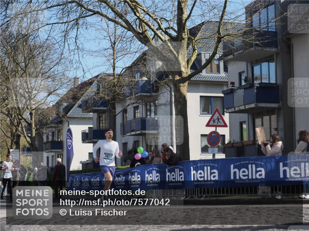 06.04.2025 - 44. Internationalen Wilhelmsburger Insellauf Luisa Fischer http://msf.ph/oto/7577042 06.04.2025 10:43:16 Ziel 439, 3827 meine-sportfotos.de