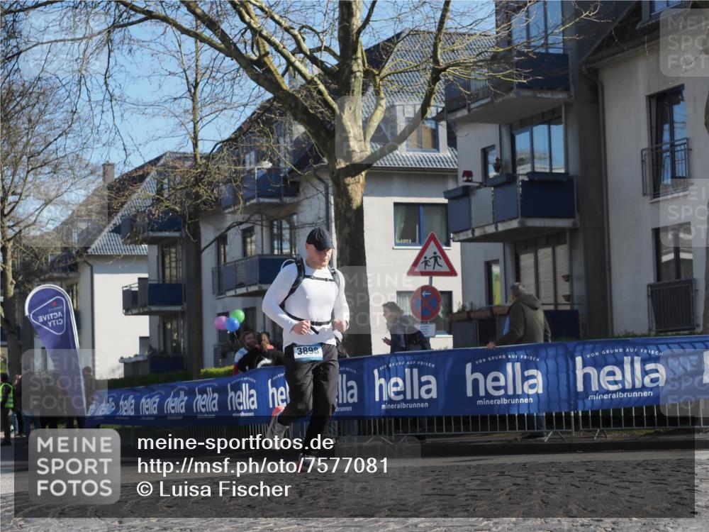 06.04.2025 - 44. Internationalen Wilhelmsburger Insellauf Luisa Fischer http://msf.ph/oto/7577081 06.04.2025 10:38:27 Ziel 3898 meine-sportfotos.de