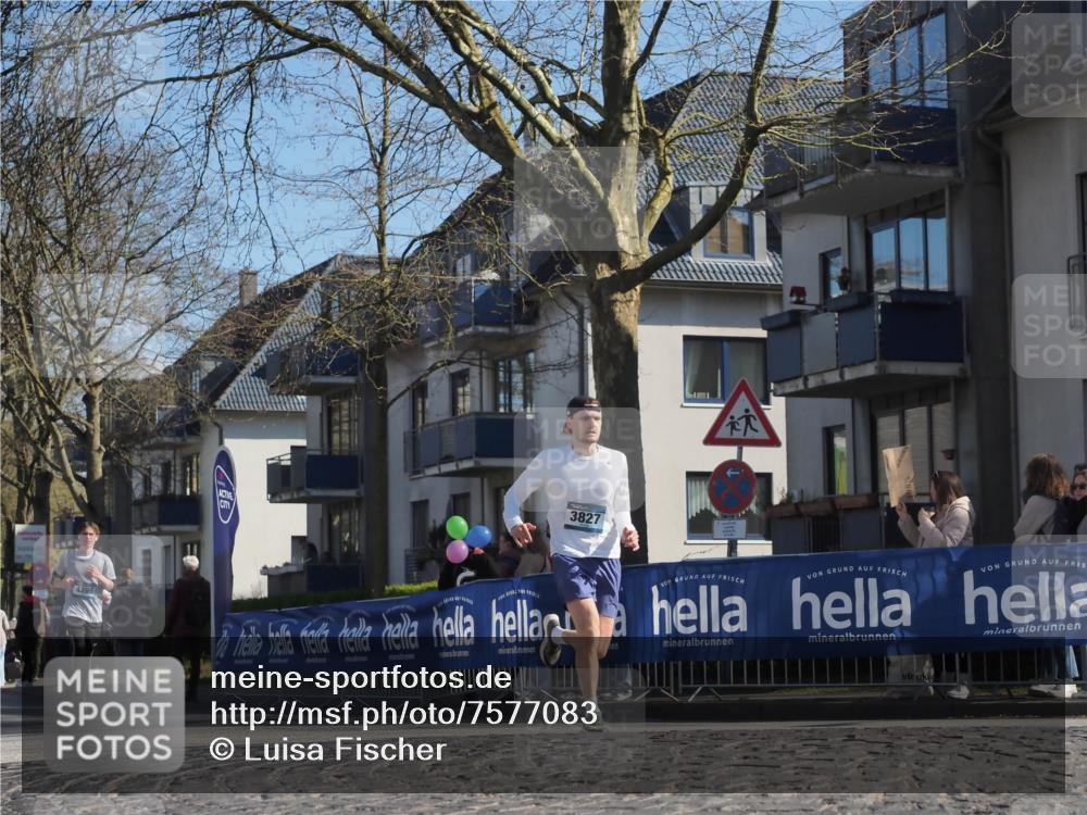 06.04.2025 - 44. Internationalen Wilhelmsburger Insellauf Luisa Fischer http://msf.ph/oto/7577083 06.04.2025 10:43:16 Ziel 3827 meine-sportfotos.de
