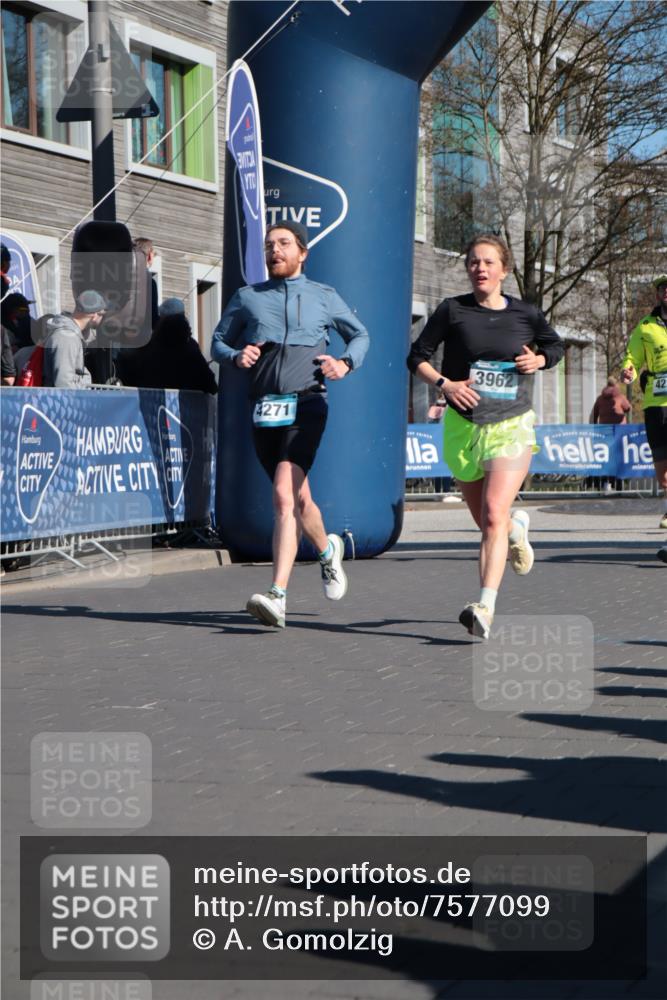 06.04.2025 - 44. Internationalen Wilhelmsburger Insellauf A. Gomolzig http://msf.ph/oto/7577099 06.04.2025 10:31:51 Ziel 3413, 3962, 4057, 4223, 4271, 4484, 4497 meine-sportfotos.de