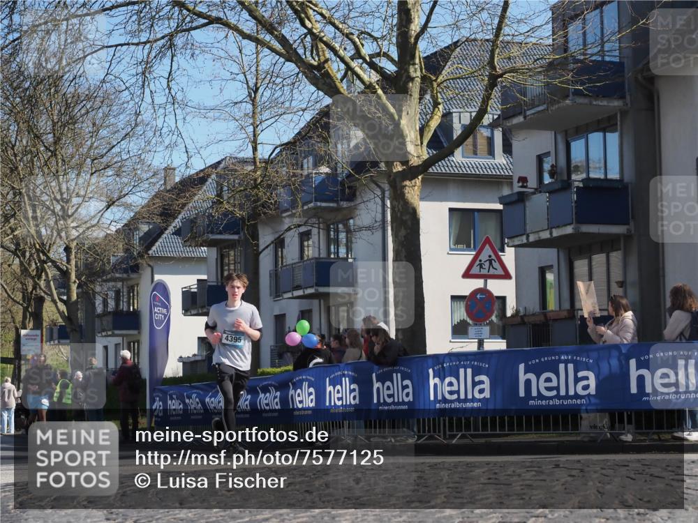 06.04.2025 - 44. Internationalen Wilhelmsburger Insellauf Luisa Fischer http://msf.ph/oto/7577125 06.04.2025 10:43:19 Ziel 4395 meine-sportfotos.de