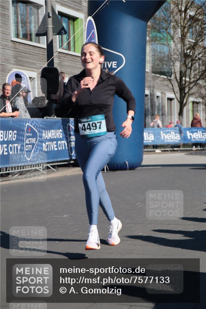 06.04.2025 - 44. Internationalen Wilhelmsburger Insellauf A. Gomolzig http://msf.ph/oto/7577133 06.04.2025 10:31:49 Ziel 3413, 3962, 4057, 4223, 4271, 4497 meine-sportfotos.de