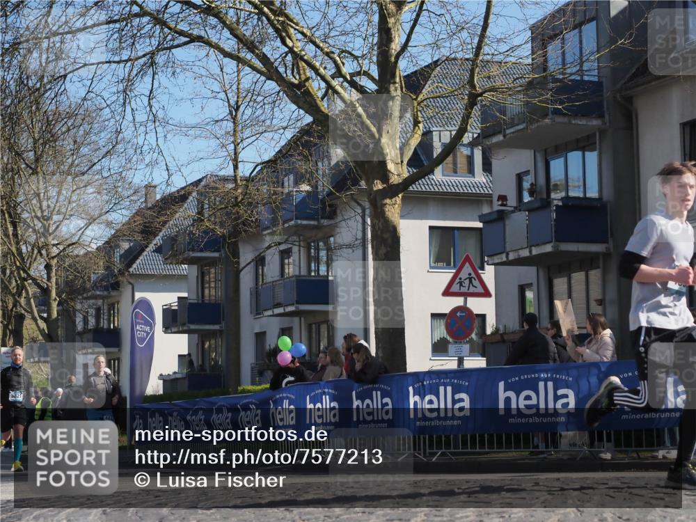 06.04.2025 - 44. Internationalen Wilhelmsburger Insellauf Luisa Fischer http://msf.ph/oto/7577213 06.04.2025 10:43:20 Ziel 3821, 4446 meine-sportfotos.de