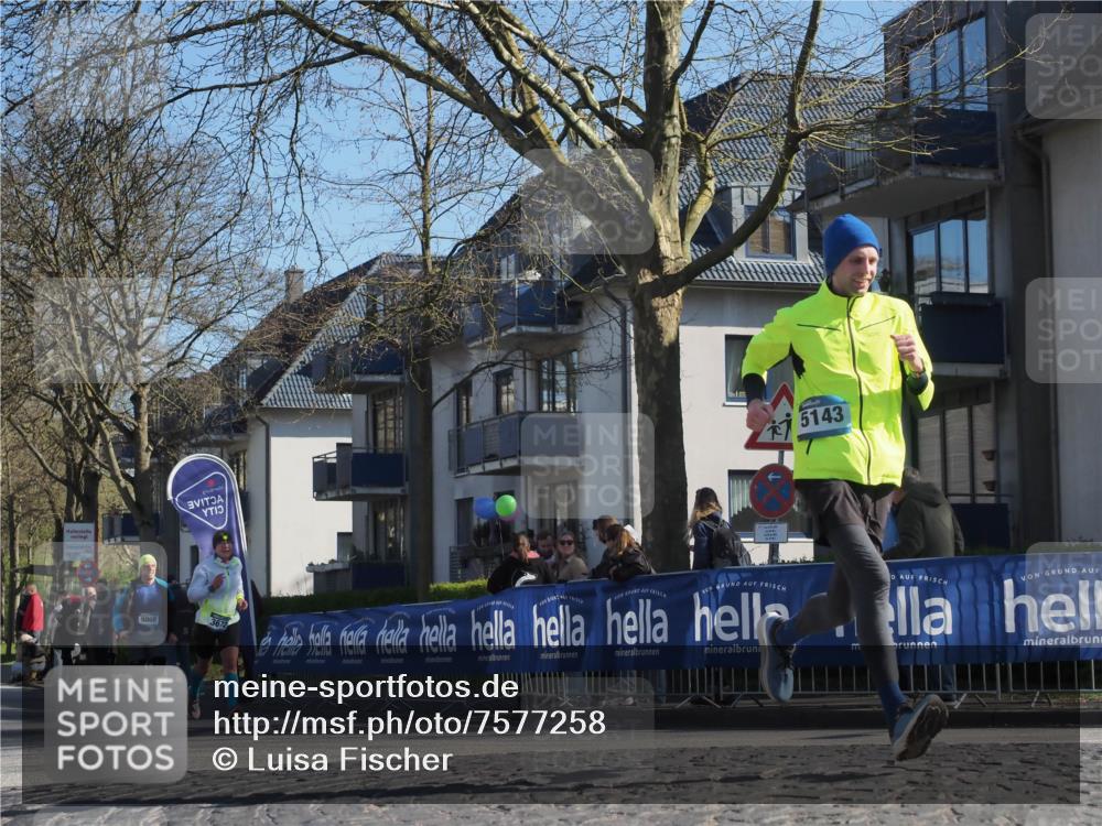 06.04.2025 - 44. Internationalen Wilhelmsburger Insellauf Luisa Fischer http://msf.ph/oto/7577258 06.04.2025 10:38:37 Ziel 5143, 5008, 3672 meine-sportfotos.de