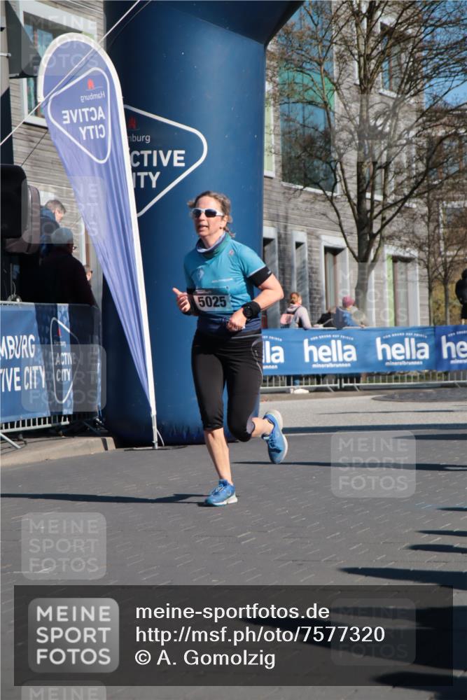 06.04.2025 - 44. Internationalen Wilhelmsburger Insellauf A. Gomolzig http://msf.ph/oto/7577320 06.04.2025 10:31:23 Ziel 3445, 3542, 3976, 4584, 5025 meine-sportfotos.de