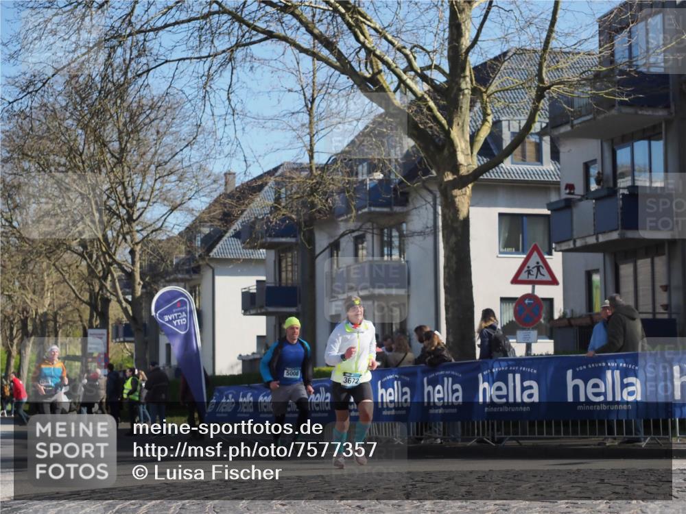 06.04.2025 - 44. Internationalen Wilhelmsburger Insellauf Luisa Fischer http://msf.ph/oto/7577357 06.04.2025 10:38:39 Ziel 4246, 5008, 3672 meine-sportfotos.de