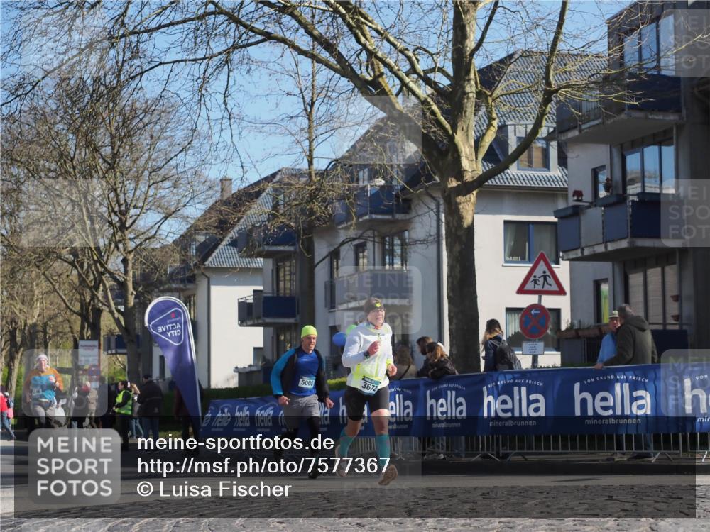 06.04.2025 - 44. Internationalen Wilhelmsburger Insellauf Luisa Fischer http://msf.ph/oto/7577367 06.04.2025 10:38:39 Ziel 4246, 5008, 3672 meine-sportfotos.de