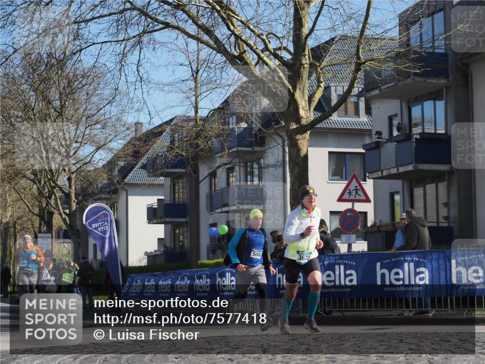 06.04.2025 - 44. Internationalen Wilhelmsburger Insellauf Luisa Fischer http://msf.ph/oto/7577418 06.04.2025 10:38:39 Ziel 4246, 5008, 3672 meine-sportfotos.de