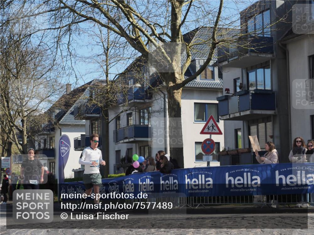06.04.2025 - 44. Internationalen Wilhelmsburger Insellauf Luisa Fischer http://msf.ph/oto/7577489 06.04.2025 10:43:25 Ziel 735 meine-sportfotos.de