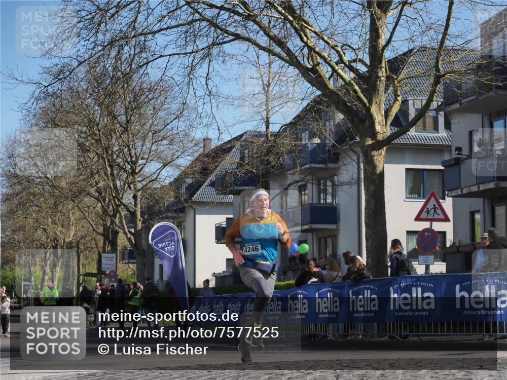 06.04.2025 - 44. Internationalen Wilhelmsburger Insellauf Luisa Fischer http://msf.ph/oto/7577525 06.04.2025 10:38:42 Ziel 4246 meine-sportfotos.de