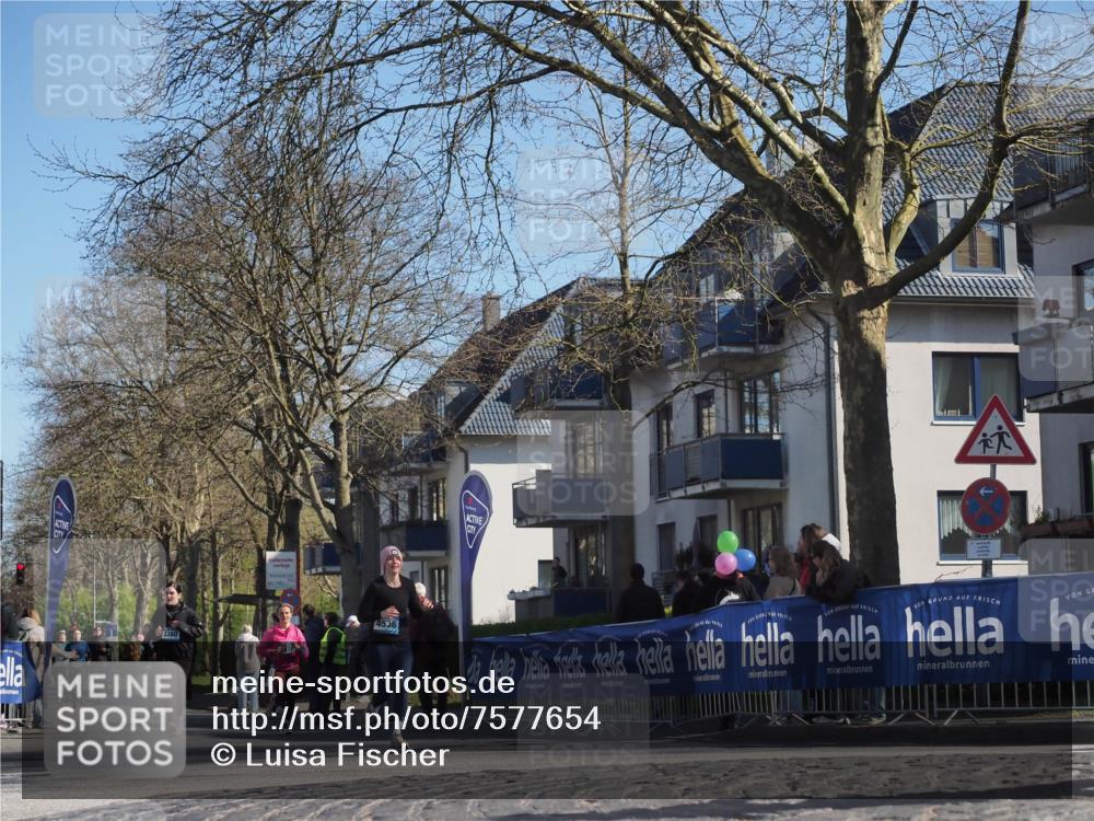 06.04.2025 - 44. Internationalen Wilhelmsburger Insellauf Luisa Fischer http://msf.ph/oto/7577654 06.04.2025 10:43:28 Ziel 3380, 4536 meine-sportfotos.de