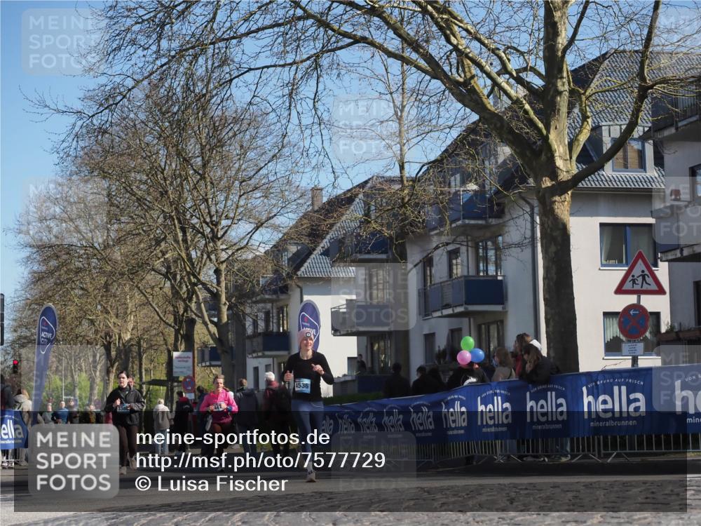 06.04.2025 - 44. Internationalen Wilhelmsburger Insellauf Luisa Fischer http://msf.ph/oto/7577729 06.04.2025 10:43:29 Ziel 3381, 4536 meine-sportfotos.de