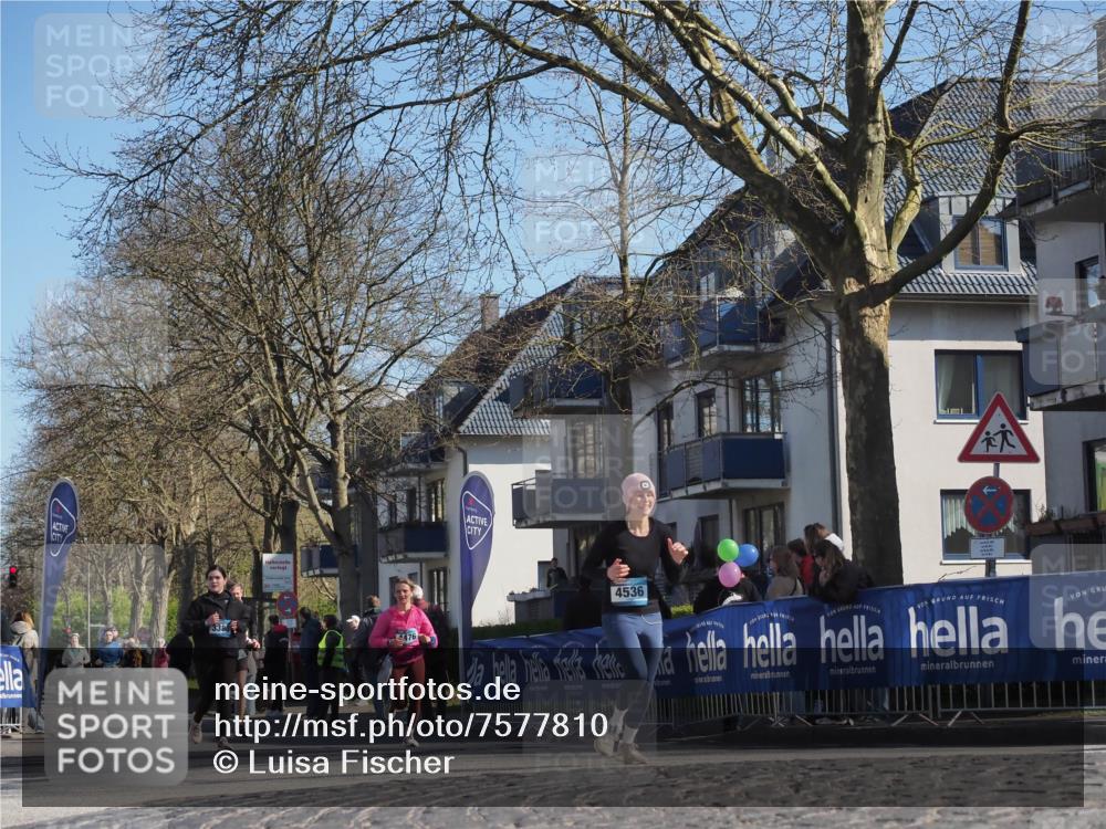 06.04.2025 - 44. Internationalen Wilhelmsburger Insellauf Luisa Fischer http://msf.ph/oto/7577810 06.04.2025 10:43:30 Ziel 3380, 4476, 4536 meine-sportfotos.de