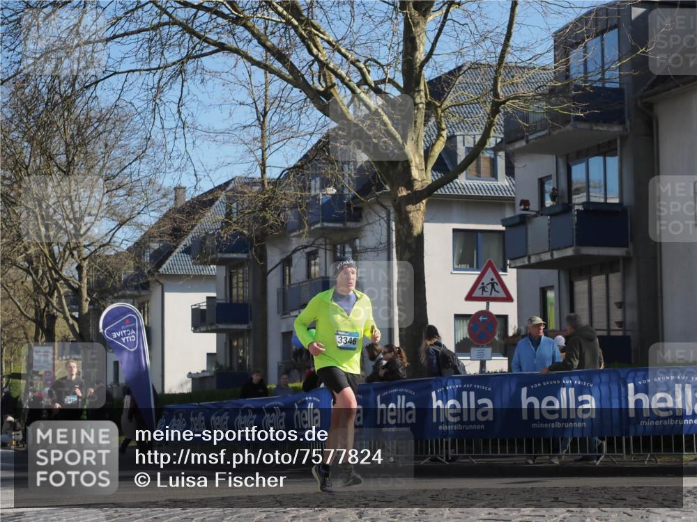 06.04.2025 - 44. Internationalen Wilhelmsburger Insellauf Luisa Fischer http://msf.ph/oto/7577824 06.04.2025 10:38:50 Ziel 3346, 3995 meine-sportfotos.de