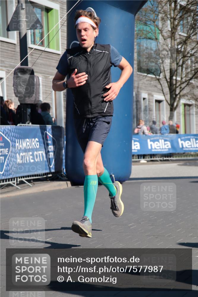 06.04.2025 - 44. Internationalen Wilhelmsburger Insellauf A. Gomolzig http://msf.ph/oto/7577987 06.04.2025 10:29:45 Ziel 3453, 3615, 3795, 3808, 4044, 4121, 4238, 5108 meine-sportfotos.de
