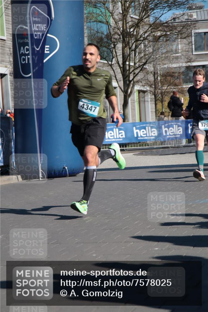06.04.2025 - 44. Internationalen Wilhelmsburger Insellauf A. Gomolzig http://msf.ph/oto/7578025 06.04.2025 10:29:36 Ziel 3453, 3793, 3808, 4044, 4102, 4135, 4347, 5108 meine-sportfotos.de