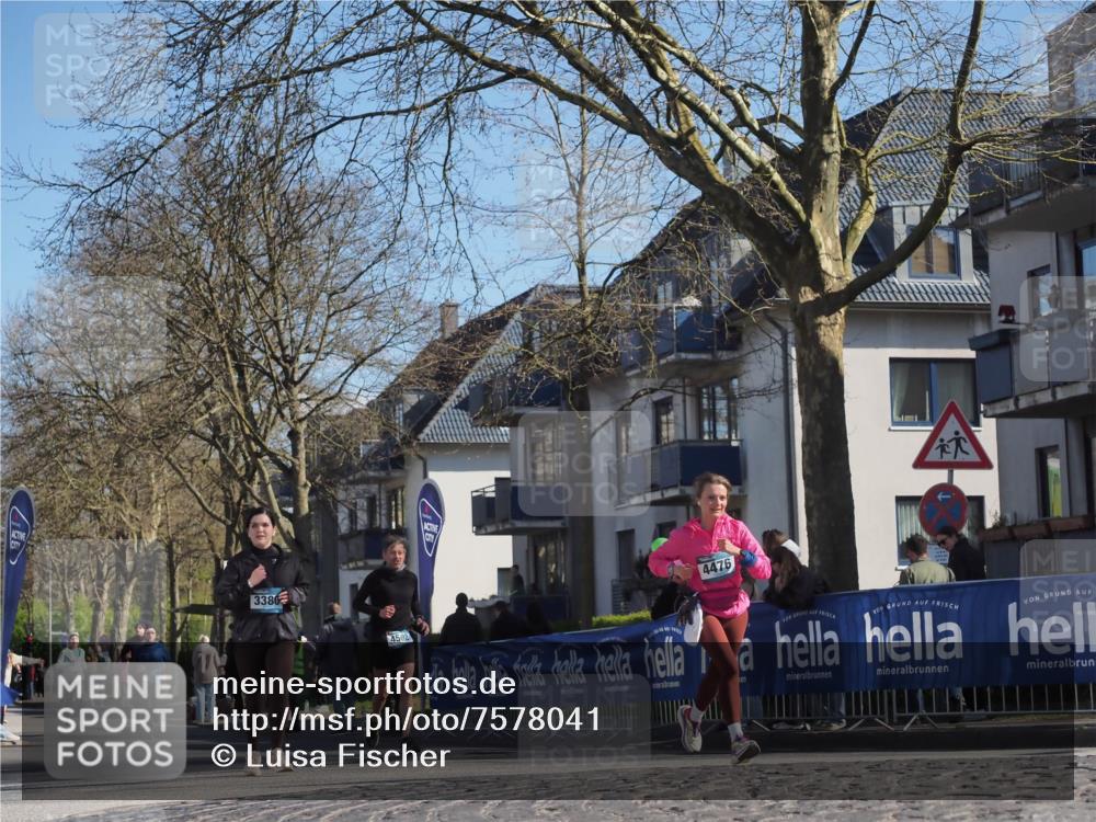 06.04.2025 - 44. Internationalen Wilhelmsburger Insellauf Luisa Fischer http://msf.ph/oto/7578041 06.04.2025 10:43:33 Ziel 3380, 4476, 4502 meine-sportfotos.de