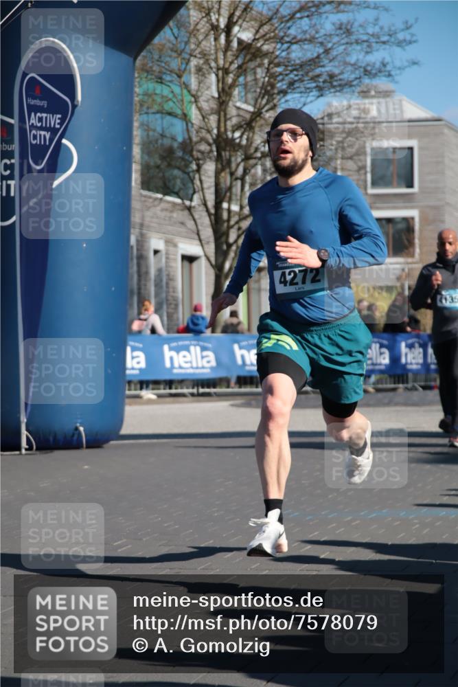 06.04.2025 - 44. Internationalen Wilhelmsburger Insellauf A. Gomolzig http://msf.ph/oto/7578079 06.04.2025 10:29:30 Ziel 3588, 4102, 4135, 4272, 4347 meine-sportfotos.de