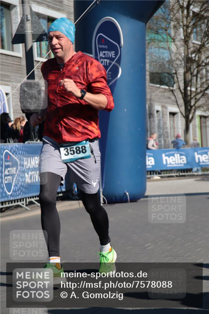 06.04.2025 - 44. Internationalen Wilhelmsburger Insellauf A. Gomolzig http://msf.ph/oto/7578088 06.04.2025 10:29:27 Ziel 3588, 3741, 4102, 4135, 4272 meine-sportfotos.de