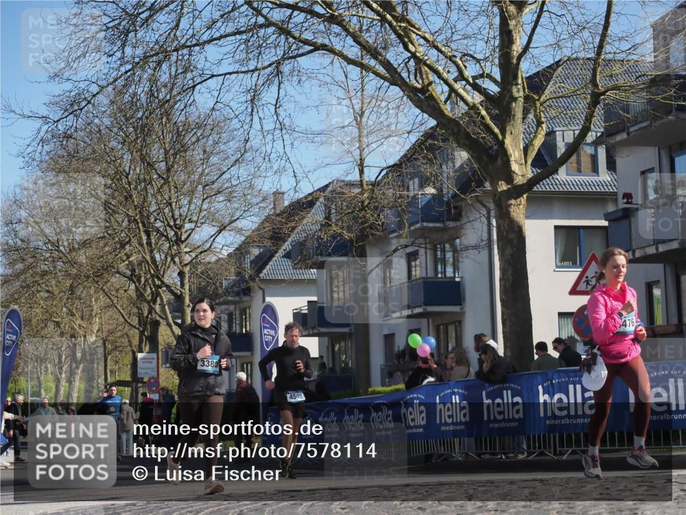 06.04.2025 - 44. Internationalen Wilhelmsburger Insellauf Luisa Fischer http://msf.ph/oto/7578114 06.04.2025 10:43:34 Ziel 3389, 476, 4502 meine-sportfotos.de
