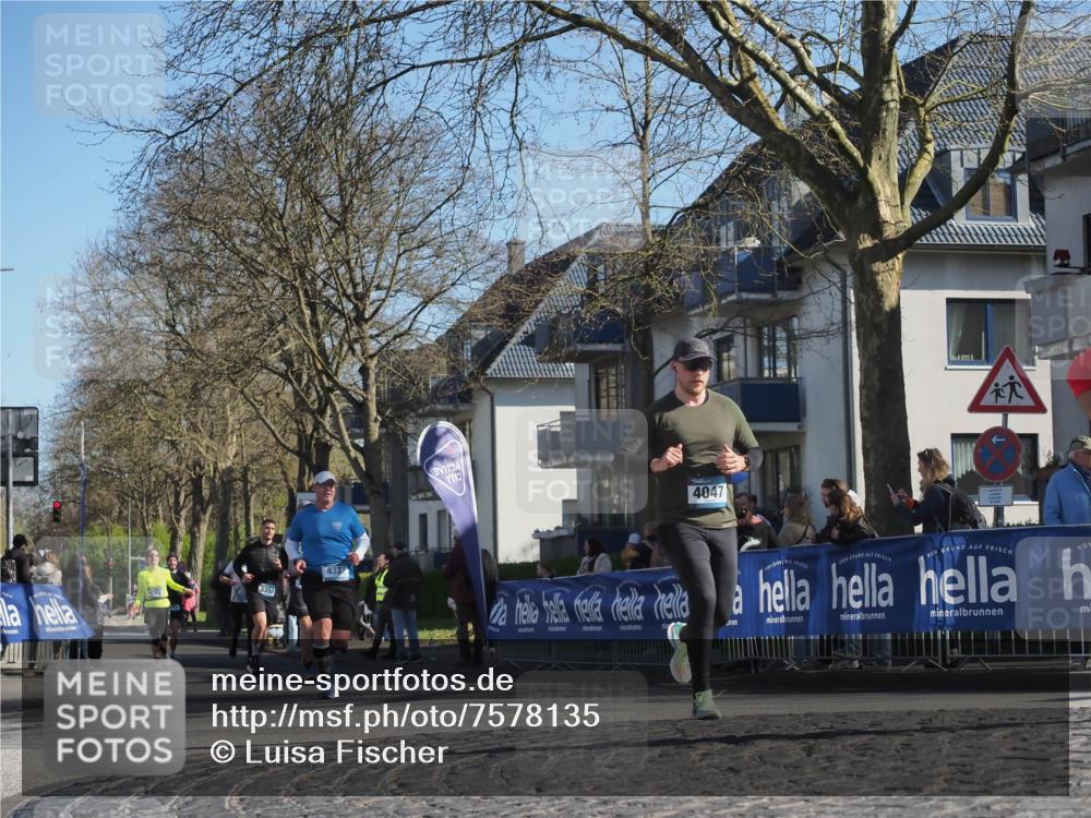 06.04.2025 - 44. Internationalen Wilhelmsburger Insellauf Luisa Fischer http://msf.ph/oto/7578135 06.04.2025 10:38:59 Ziel 3350, 3350, 433, 4047 meine-sportfotos.de