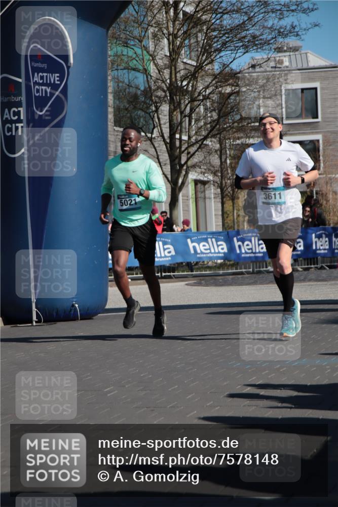 06.04.2025 - 44. Internationalen Wilhelmsburger Insellauf A. Gomolzig http://msf.ph/oto/7578148 06.04.2025 10:29:13 Ziel 3284, 3443, 3611, 5021 meine-sportfotos.de