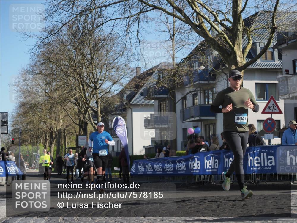 06.04.2025 - 44. Internationalen Wilhelmsburger Insellauf Luisa Fischer http://msf.ph/oto/7578185 06.04.2025 10:38:59 Ziel 370, 4337, 4047 meine-sportfotos.de