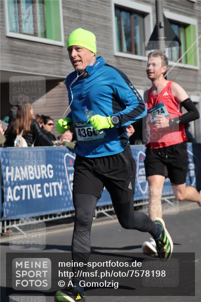 06.04.2025 - 44. Internationalen Wilhelmsburger Insellauf A. Gomolzig http://msf.ph/oto/7578198 06.04.2025 10:29:03 Ziel 3624, 4360 meine-sportfotos.de