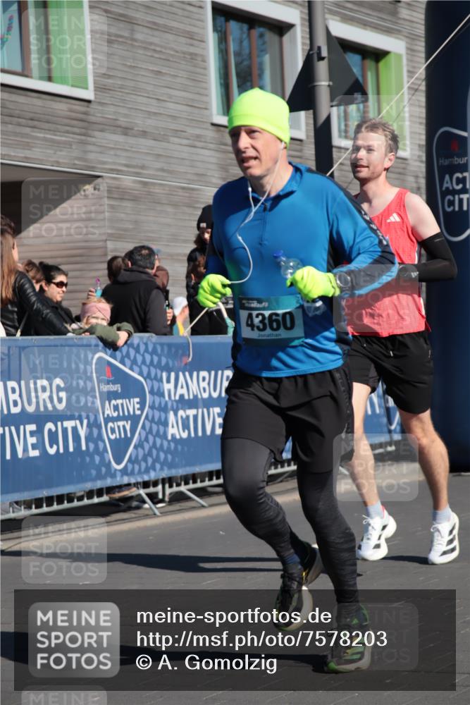 06.04.2025 - 44. Internationalen Wilhelmsburger Insellauf A. Gomolzig http://msf.ph/oto/7578203 06.04.2025 10:29:03 Ziel 3624, 4360 meine-sportfotos.de