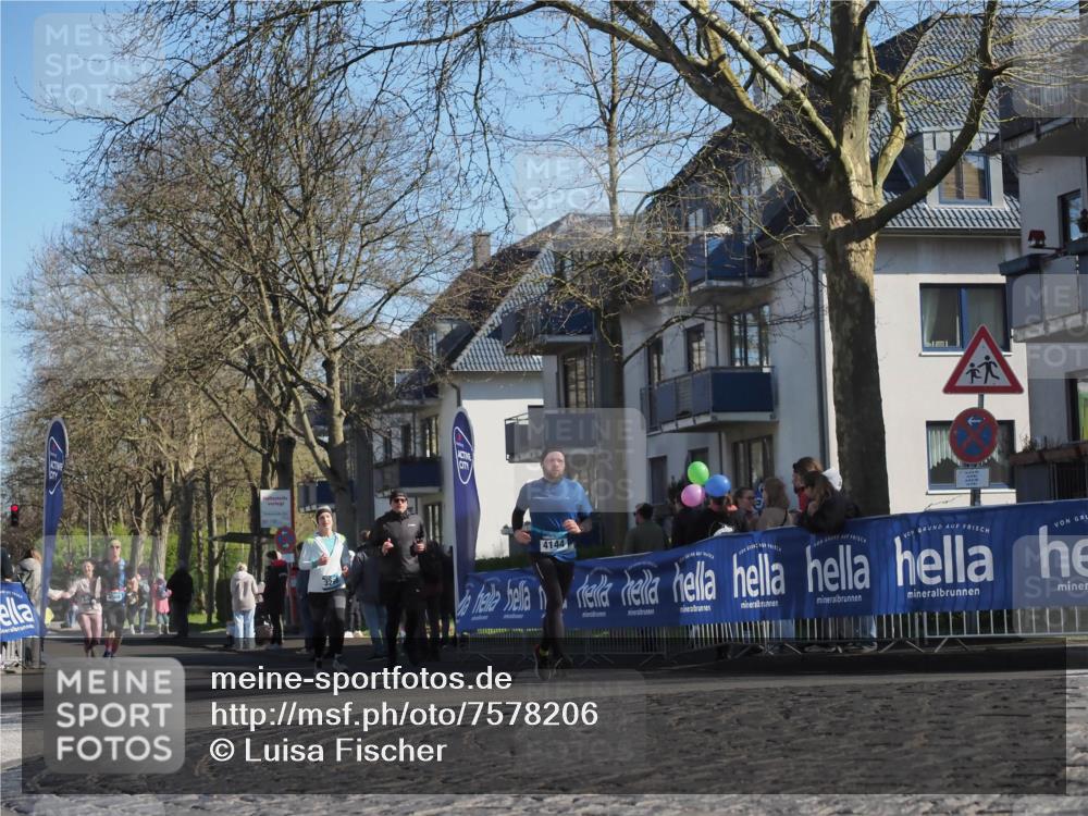 06.04.2025 - 44. Internationalen Wilhelmsburger Insellauf Luisa Fischer http://msf.ph/oto/7578206 06.04.2025 10:43:38 Ziel 4144 meine-sportfotos.de