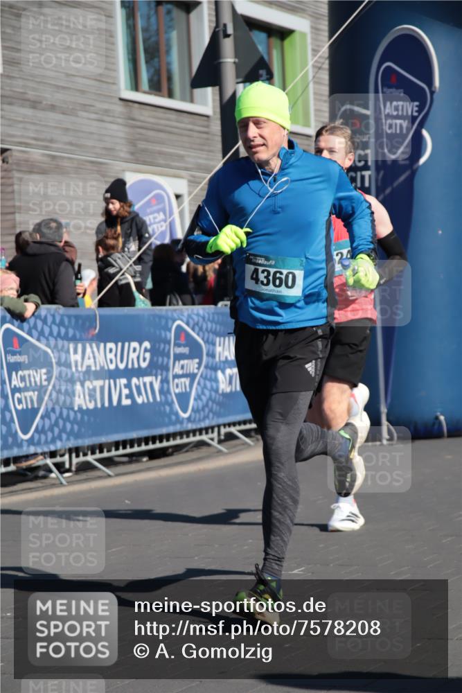 06.04.2025 - 44. Internationalen Wilhelmsburger Insellauf A. Gomolzig http://msf.ph/oto/7578208 06.04.2025 10:29:03 Ziel 3624, 4360 meine-sportfotos.de