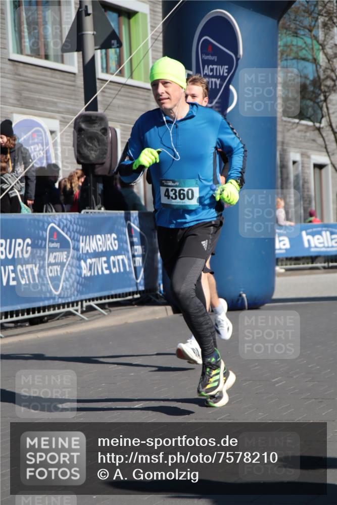 06.04.2025 - 44. Internationalen Wilhelmsburger Insellauf A. Gomolzig http://msf.ph/oto/7578210 06.04.2025 10:29:03 Ziel 3624, 4360 meine-sportfotos.de