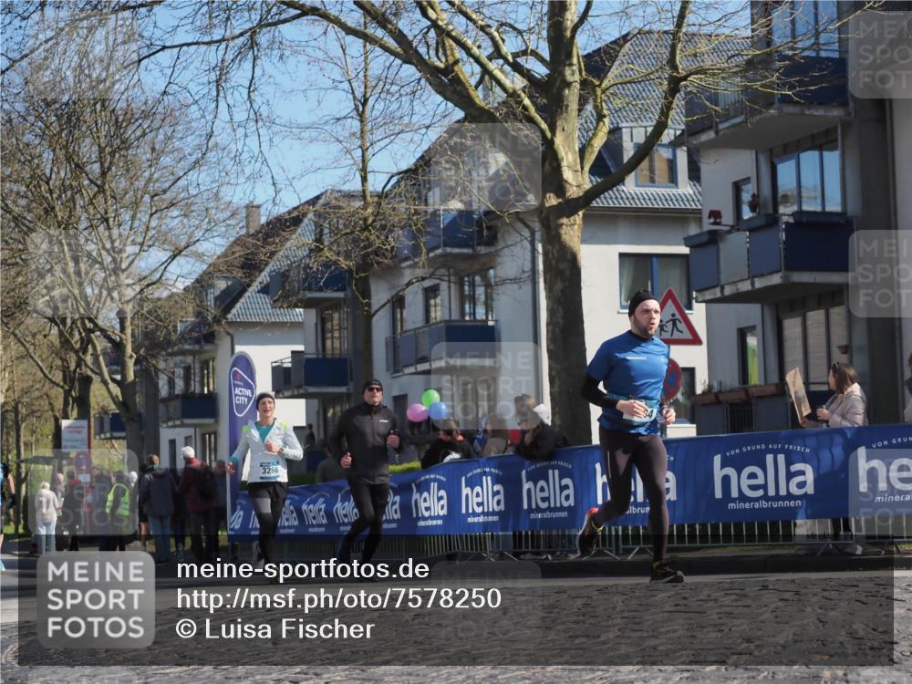 06.04.2025 - 44. Internationalen Wilhelmsburger Insellauf Luisa Fischer http://msf.ph/oto/7578250 06.04.2025 10:43:40 Ziel 3268 meine-sportfotos.de