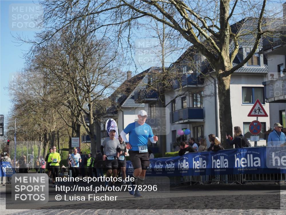 06.04.2025 - 44. Internationalen Wilhelmsburger Insellauf Luisa Fischer http://msf.ph/oto/7578296 06.04.2025 10:39:01 Ziel 3709, 3350, 4337 meine-sportfotos.de