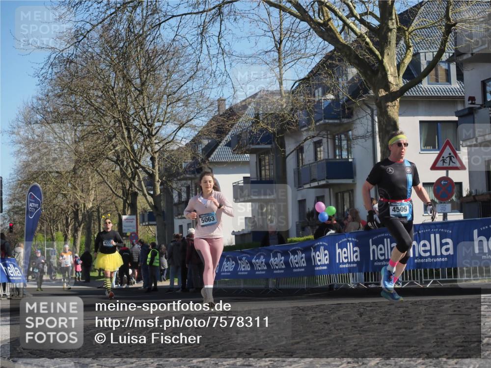 06.04.2025 - 44. Internationalen Wilhelmsburger Insellauf Luisa Fischer http://msf.ph/oto/7578311 06.04.2025 10:43:45 Ziel 4222, 5063, 4509 meine-sportfotos.de