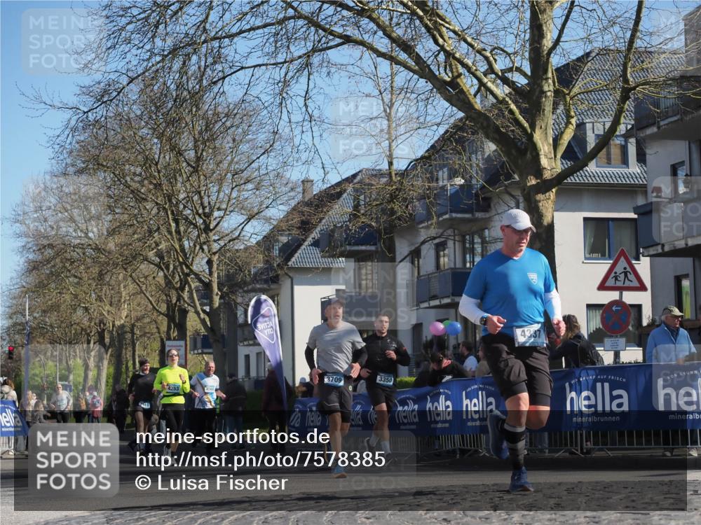 06.04.2025 - 44. Internationalen Wilhelmsburger Insellauf Luisa Fischer http://msf.ph/oto/7578385 06.04.2025 10:39:02 Ziel 15, 4253, 4560, 4337, 3709, 3350 meine-sportfotos.de