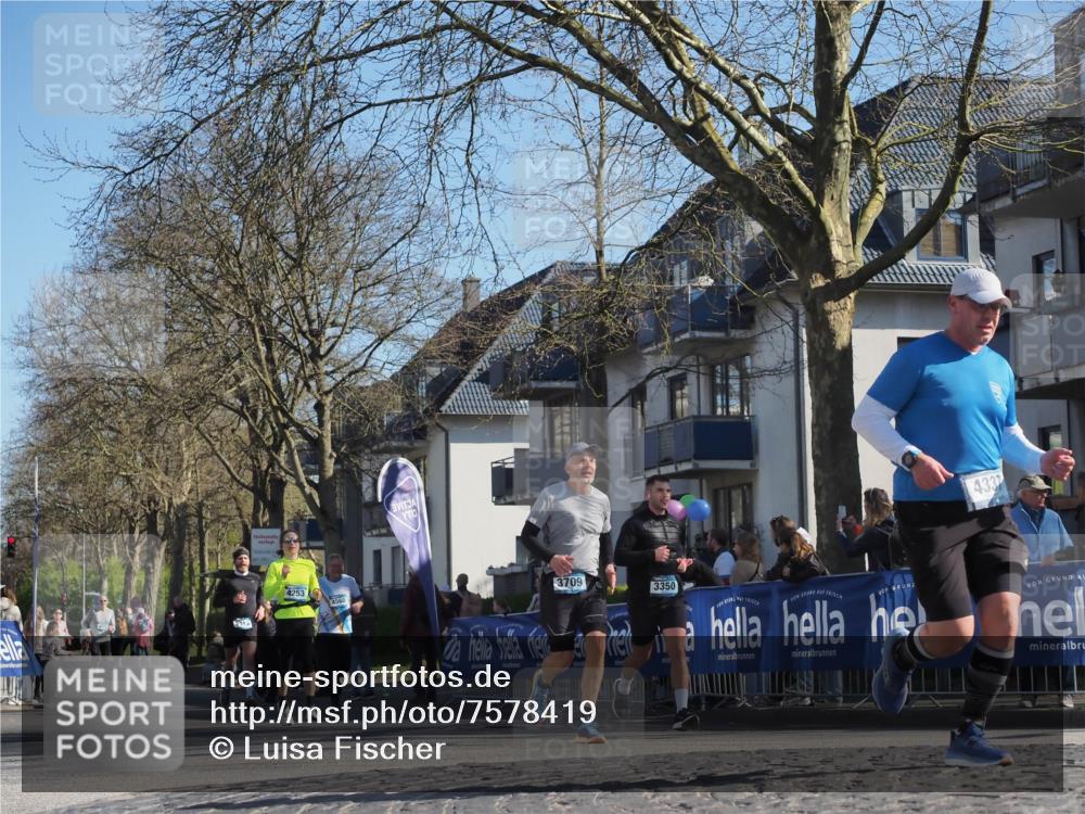 06.04.2025 - 44. Internationalen Wilhelmsburger Insellauf Luisa Fischer http://msf.ph/oto/7578419 06.04.2025 10:39:02 Ziel 4253, 3709, 3350, 4337 meine-sportfotos.de