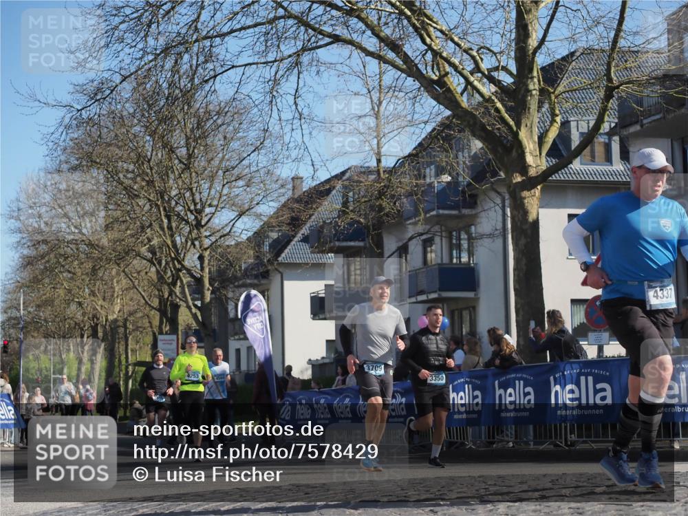 06.04.2025 - 44. Internationalen Wilhelmsburger Insellauf Luisa Fischer http://msf.ph/oto/7578429 06.04.2025 10:39:02 Ziel 4253, 4560, 3709, 3350, 4337 meine-sportfotos.de