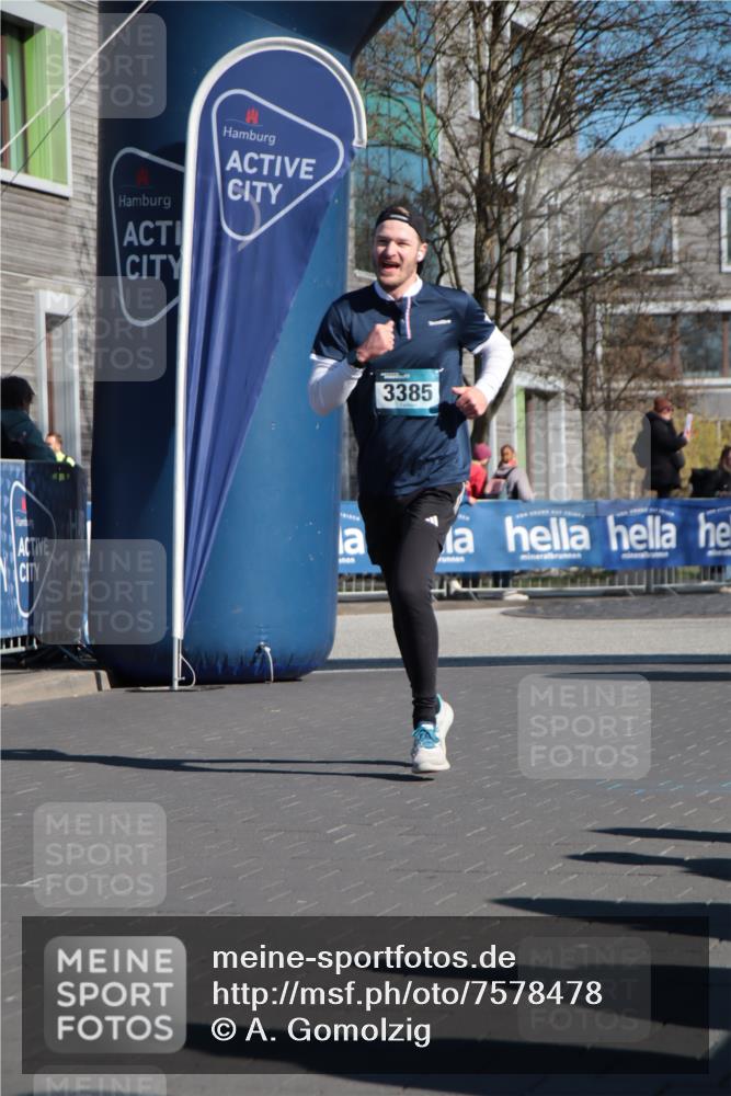 06.04.2025 - 44. Internationalen Wilhelmsburger Insellauf A. Gomolzig http://msf.ph/oto/7578478 06.04.2025 10:28:04 Ziel 3385 meine-sportfotos.de