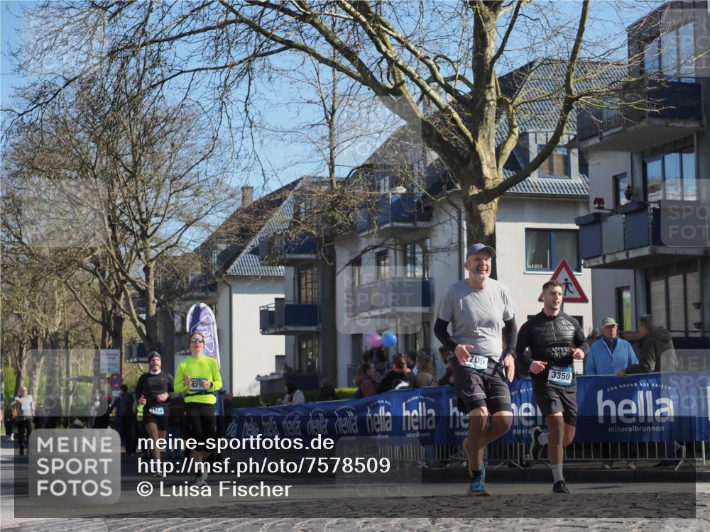 06.04.2025 - 44. Internationalen Wilhelmsburger Insellauf Luisa Fischer http://msf.ph/oto/7578509 06.04.2025 10:39:03 Ziel 709, 425, 3350 meine-sportfotos.de