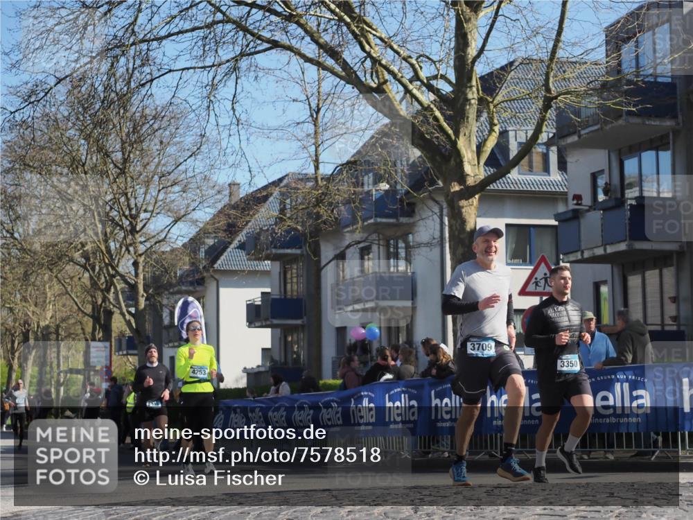 06.04.2025 - 44. Internationalen Wilhelmsburger Insellauf Luisa Fischer http://msf.ph/oto/7578518 06.04.2025 10:39:03 Ziel 4253, 3709, 3350 meine-sportfotos.de