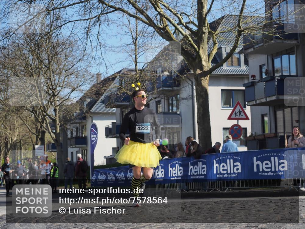 06.04.2025 - 44. Internationalen Wilhelmsburger Insellauf Luisa Fischer http://msf.ph/oto/7578564 06.04.2025 10:43:50 Ziel 4222 meine-sportfotos.de