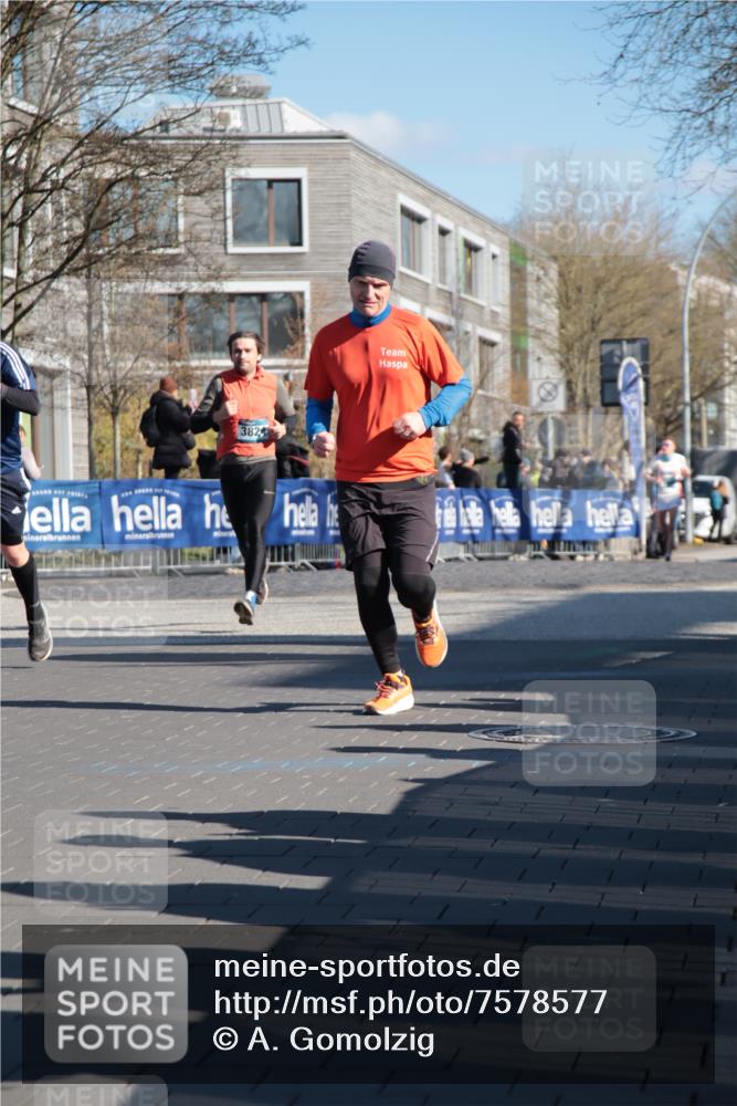 06.04.2025 - 44. Internationalen Wilhelmsburger Insellauf A. Gomolzig http://msf.ph/oto/7578577 06.04.2025 10:27:44 Ziel 3552, 3824, 4535 meine-sportfotos.de