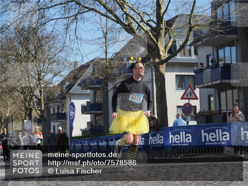06.04.2025 - 44. Internationalen Wilhelmsburger Insellauf Luisa Fischer http://msf.ph/oto/7578586 06.04.2025 10:43:50 Ziel 4222 meine-sportfotos.de