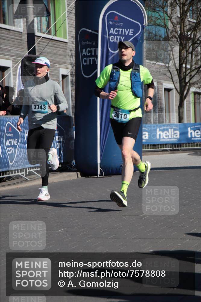 06.04.2025 - 44. Internationalen Wilhelmsburger Insellauf A. Gomolzig http://msf.ph/oto/7578808 06.04.2025 10:27:09 Ziel 3343, 3516, 3610, 4203, 4259, 5032 meine-sportfotos.de