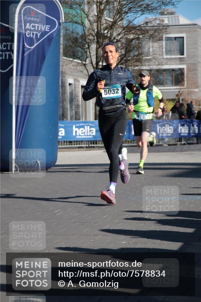 06.04.2025 - 44. Internationalen Wilhelmsburger Insellauf A. Gomolzig http://msf.ph/oto/7578834 06.04.2025 10:27:08 Ziel 3343, 3486, 3516, 3610, 4203, 4259, 5032 meine-sportfotos.de