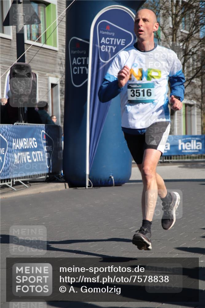 06.04.2025 - 44. Internationalen Wilhelmsburger Insellauf A. Gomolzig http://msf.ph/oto/7578838 06.04.2025 10:27:06 Ziel 3343, 3486, 3516, 3610, 4073, 4203, 4388, 5032 meine-sportfotos.de