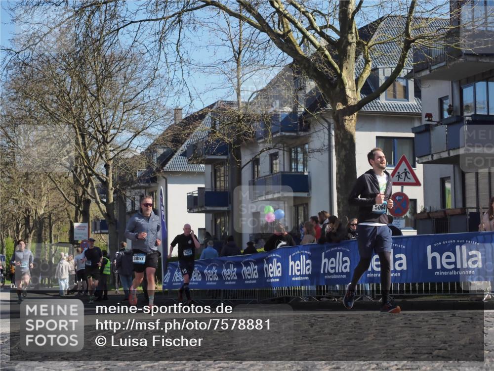 06.04.2025 - 44. Internationalen Wilhelmsburger Insellauf Luisa Fischer http://msf.ph/oto/7578881 06.04.2025 10:44:03 Ziel 5064, 3057, 3232, 19 meine-sportfotos.de