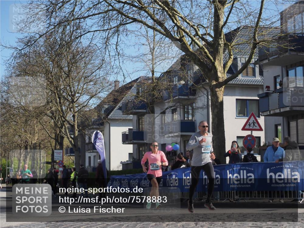 06.04.2025 - 44. Internationalen Wilhelmsburger Insellauf Luisa Fischer http://msf.ph/oto/7578883 06.04.2025 10:39:09 Ziel 4592, 3592 meine-sportfotos.de